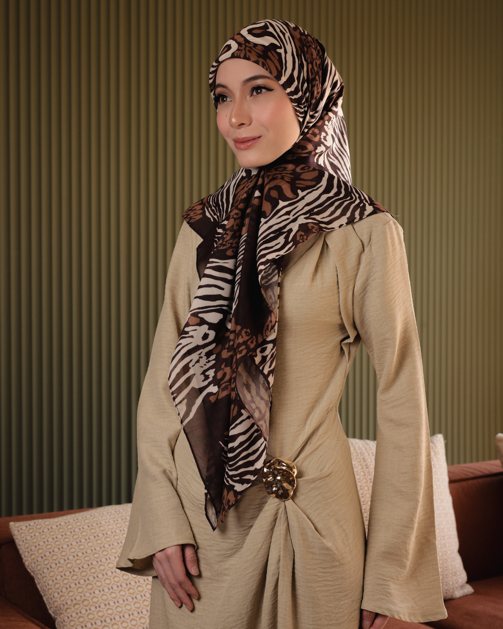 Zahara Bawal in Deep Crimson