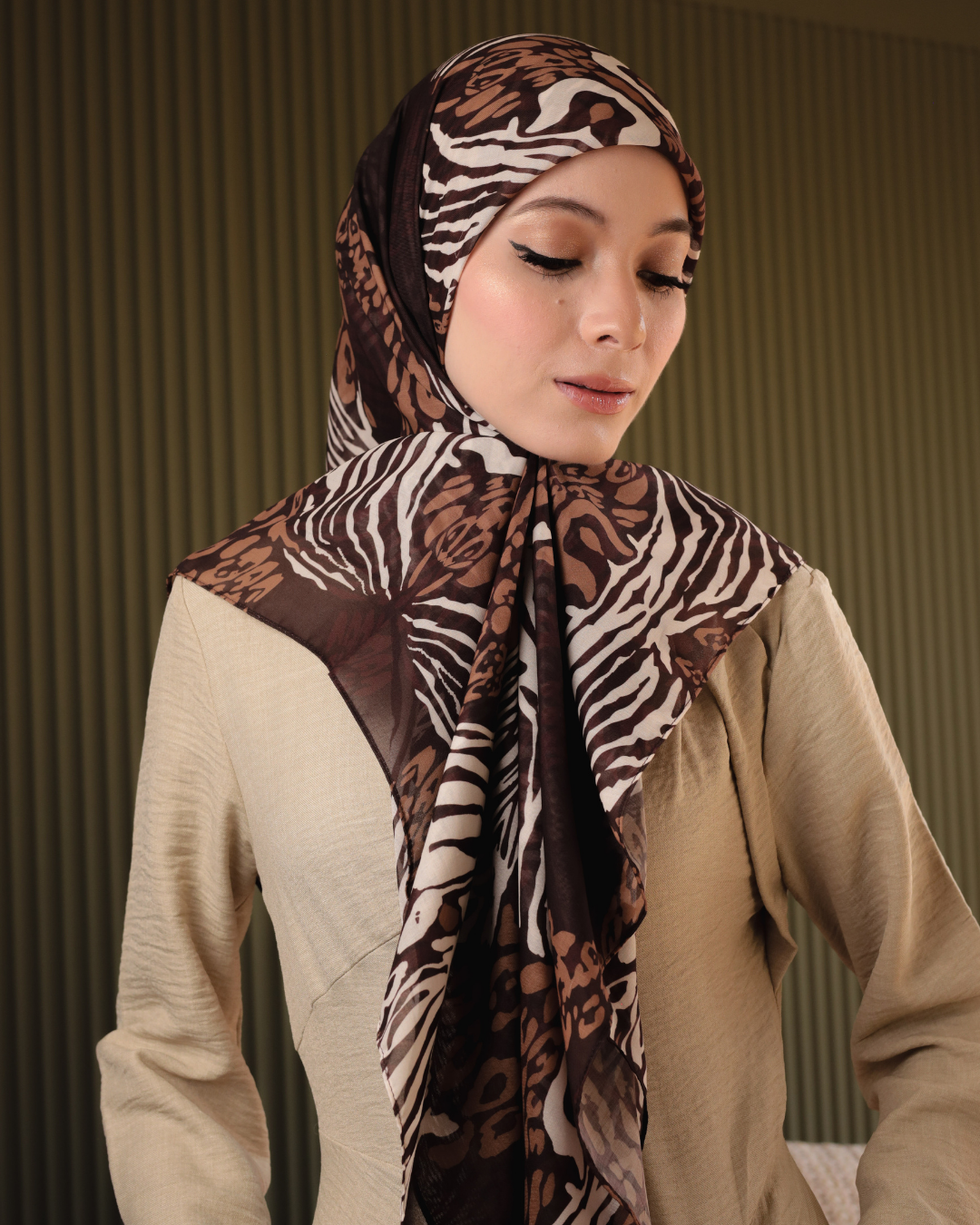 Zahara Bawal in Deep Crimson