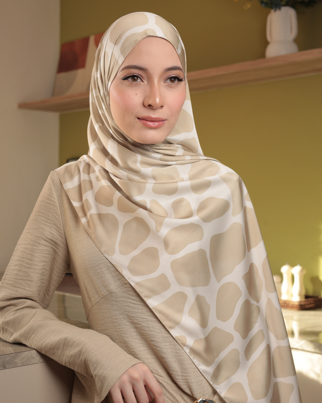 Terra Shawl in Oat